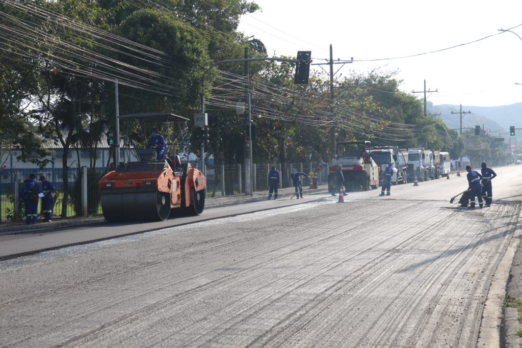 Prefeitura de Volta Redonda realiza recomposição asfáltica em Três Poços 1 IMG 2369
