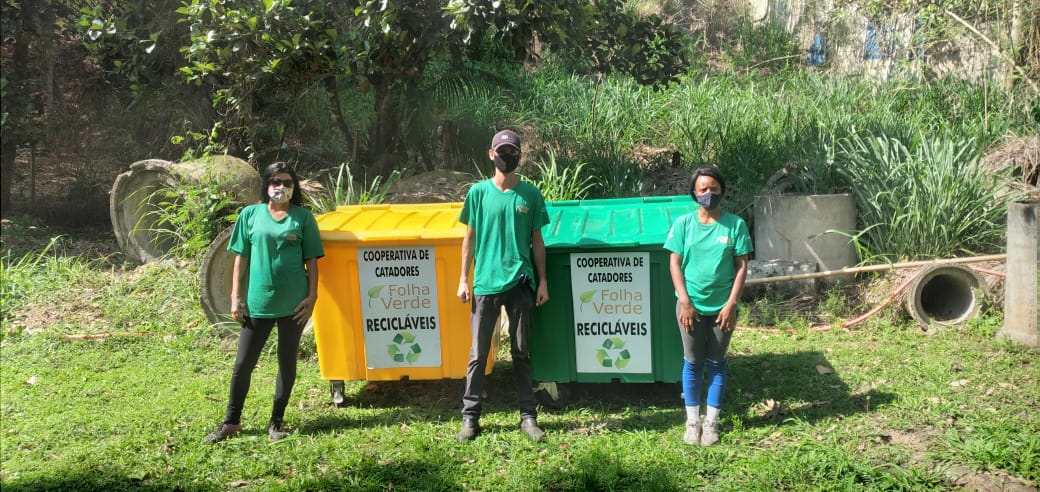 UniFOA firma parceria com cooperativa Folha Verde 1 Imagem das cacambas