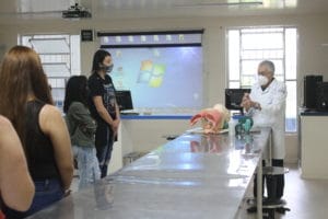 UniFOA recebe jovens de Lídice em visita guiada ao campus Olezio Galotti 1 IMG 9366