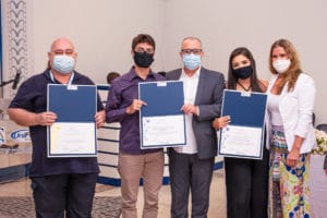 Prêmio CREA-RJ 2020/2021: 25 alunos do UniFOA agraciados na 9ª edição recebem certificado no Centro Universitário 4 grupo