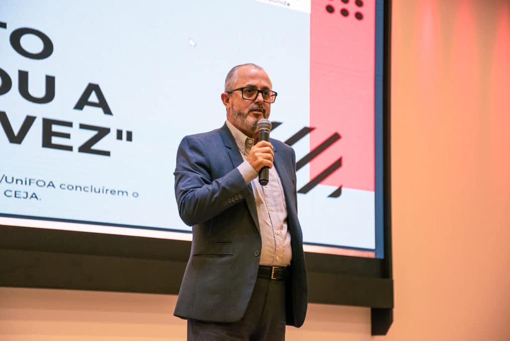 Funcionários do UniFOA recebem incentivos para concluir ensino médio através do CEJA, dentro do campus 1 DSC4225@0.33x
