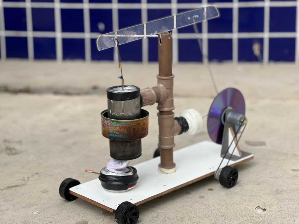 Alunos da Engenharia Mecânica constroem protótipos bólidos com motor do tipo Stirling 2 Engenharia mecânica