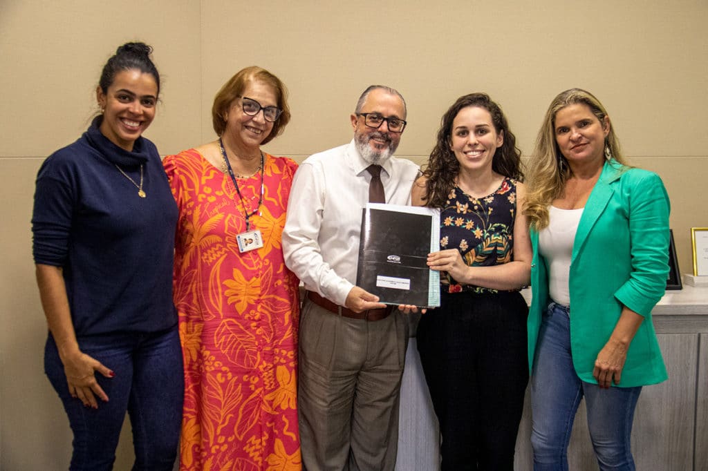 Diretório de Medicina comemora conquista de registro em cartório 2 IMG 9606