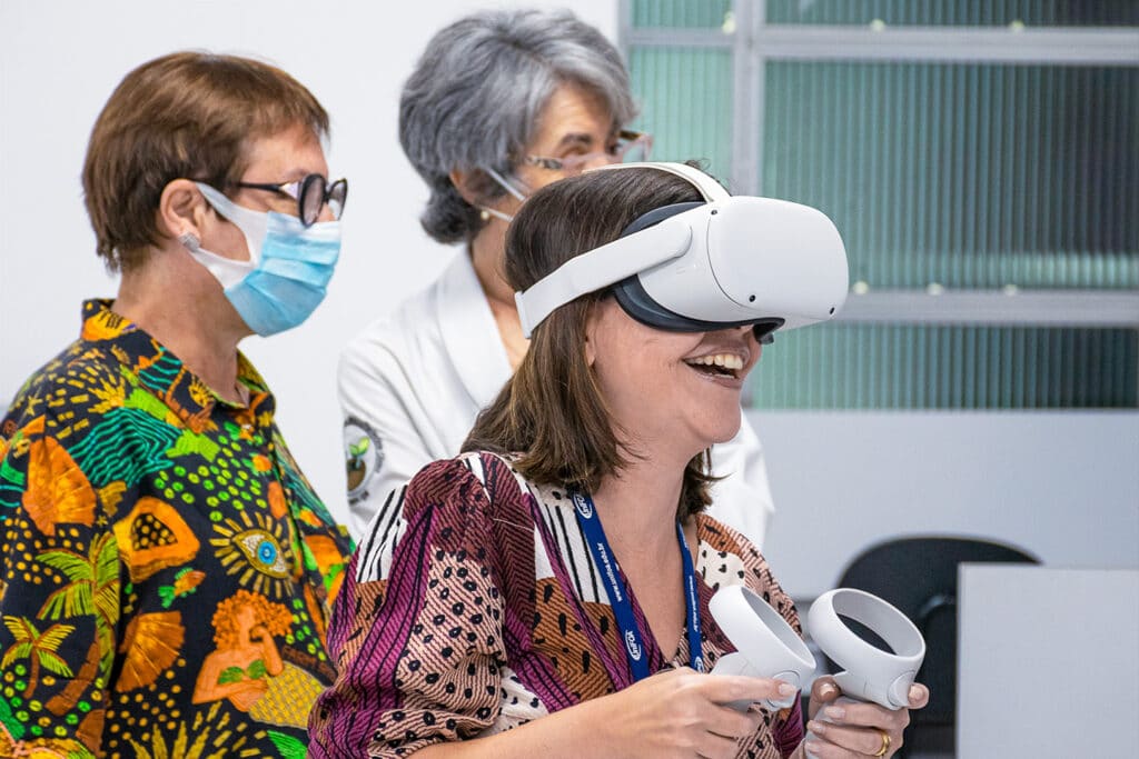 MedTech: Metodologia com realidade virtual, por meio de óculos 3D, será implantada na Medicina do UniFOA 3 DSC1138 1 1@0.33x