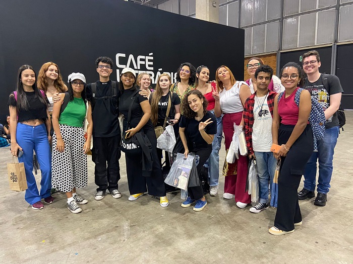 Alunos de Jornalismo e de Publicidade participam da Bienal do Livro, no Rio de Janeiro, e desfrutam de experiência literária única 1 bienal do livro